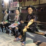 如何评价国产动画《一人之下》第四季的片头曲和片尾曲？